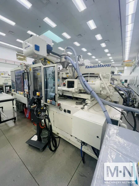 110 TON 3.2 / 2.4 OZ KRAUSS MAFFEI MODEL KM110-220-160 CZ 2-COLOR INJECTION MOLDING MACHINE MFG 2004