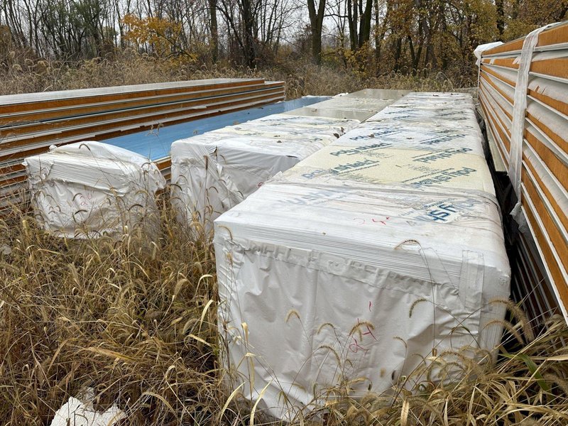 36&quot; CF SERIES-VERTICAL DOUBLE SIDED INSULATED WALL PANELS. STOCK # 1056122