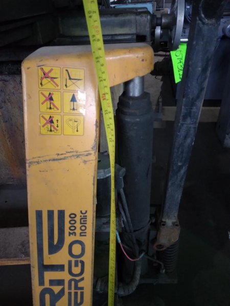 3000 LB CAPACITY LIFT RITE ELECTRIC PALLET JACK. STOCK # 0640523.