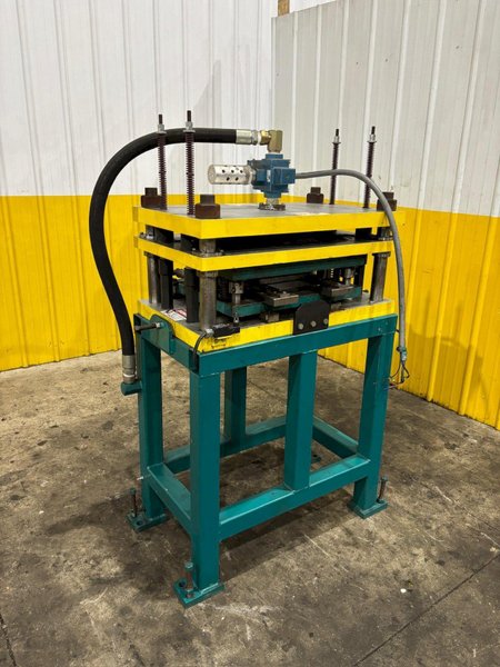 7 TON AIRAM MODEL #AP7 PNEUMATIC CUTOFF PRESS: YOBRO #24501