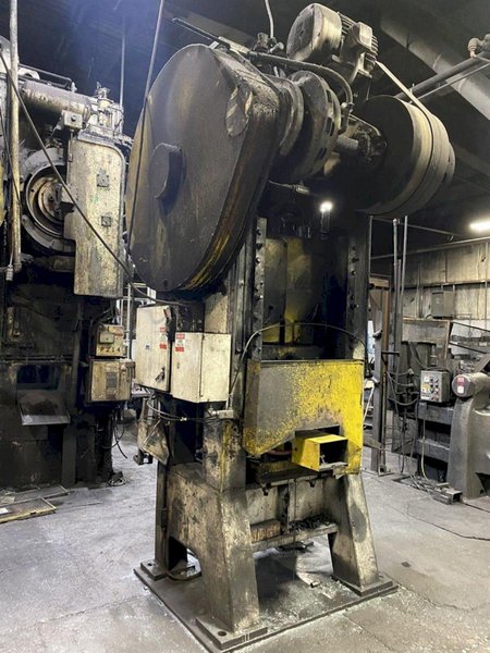 150 TON ERIE MODEL #S1-150-27-33 SSSC TRIM PRESS, 6" STROKE: STOCK #14057