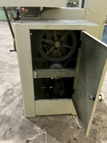 20" X 12" DELTA VARIABLE SPEED VERTICAL SAW: YOBRO #26009