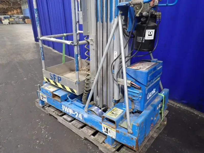 GENIE MANLIFT  -  IWP-24