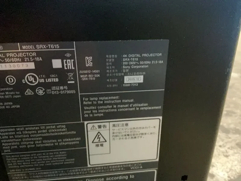 Sony 4k Digital Cinema Projector   -  Srx-t615