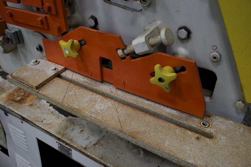 100 TON GEKA HYDRAULIC IRONWORKER: STOCK #75596