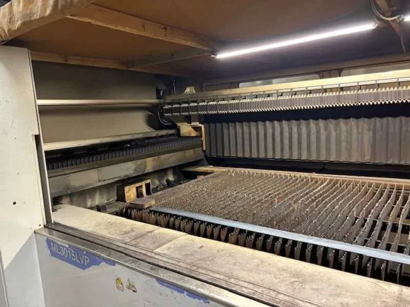 2001 MITSUBISHI ML 3015-LVP 3,500 WATT 5' X 10' CO2 CNC LASER