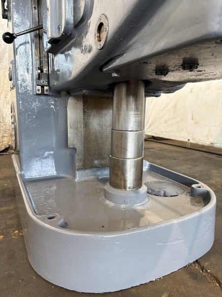 CINCINNATI #2ML HORIZONTAL MILLING MACHINE. STOCK # 0553025.