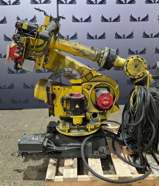 FANUC R-2000IB/210F + R30IB ROBOT ARM AND CONTROL CABINET – NO PENDANT USED