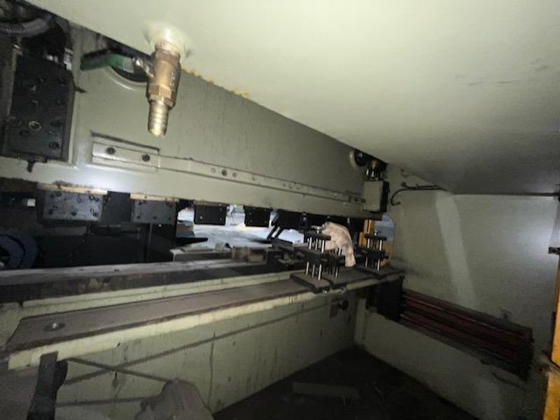U.S. Industrial Machinery 88 Ton x 8&#039; Hydraulic Press Brake STOCK# 3879