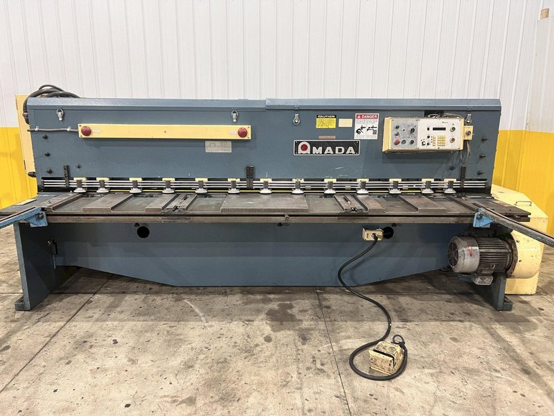 10&#039; x 3/16&quot; AMADA MODEL #M-3045 MECHANICAL POWERED SQUARING SHEAR: STOCK #21850