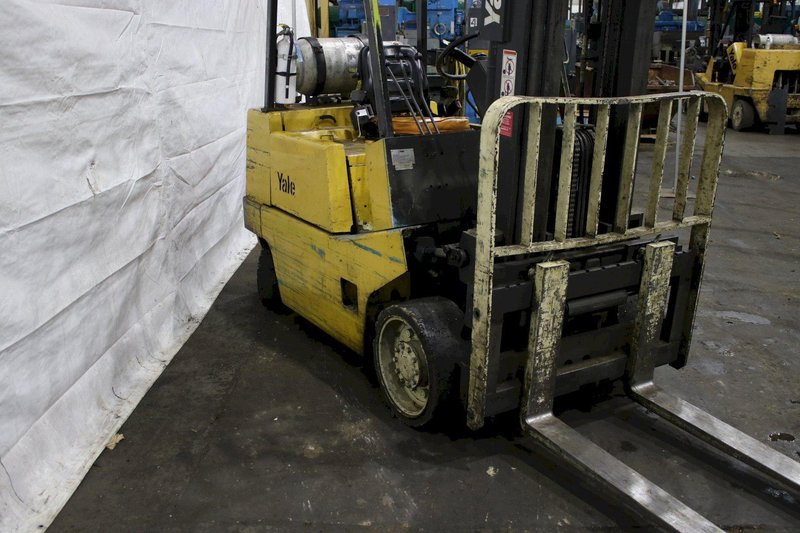 6000 LBS YALE  MODEL # GLCO60LCSBE077 FORKLIFT: STOCK #75900