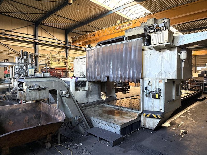 Unisign Uniport 6 X: 8000 - Y: 2500 - Z: 800 mm CNC 5 axes