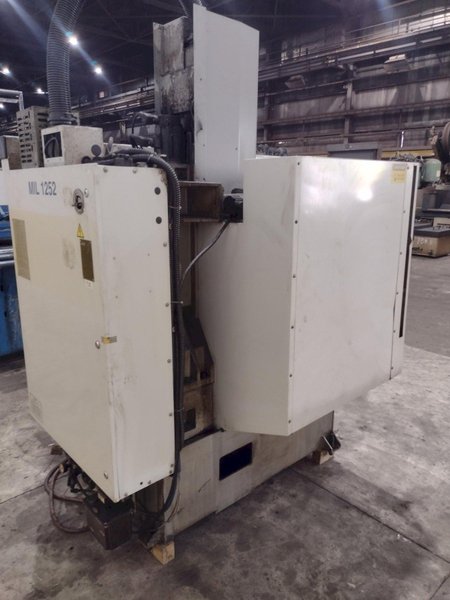 2002 HAAS MINI MILL VERTICAL MACHINING CENTER: YOBRO #23844