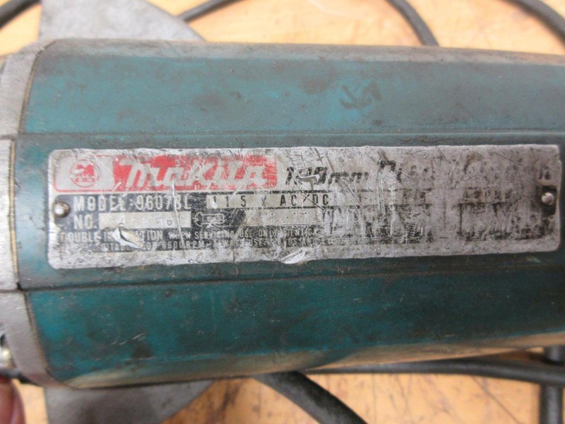 Makita 180mm 7" Disc Grinder 9607BL 15 Amp 115v **Works**- Auction Item