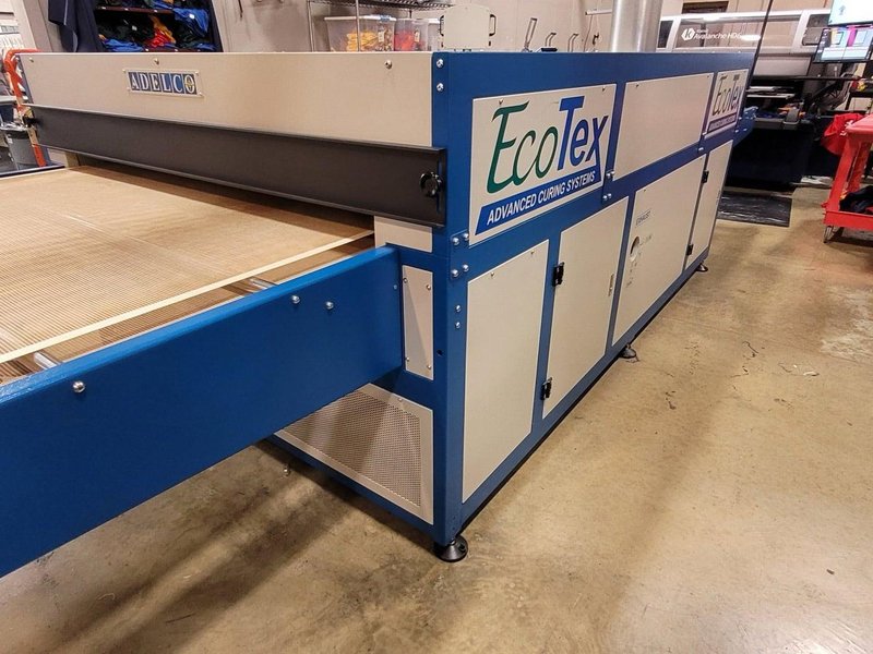 Kornit Avalanche Avalanche HD6 – R series 70-MACH-9580 Direct to Garment Printer with 6 Color Channels, 2021 – Includes Adelco EcoTex Advanced Curing Systems Dryer