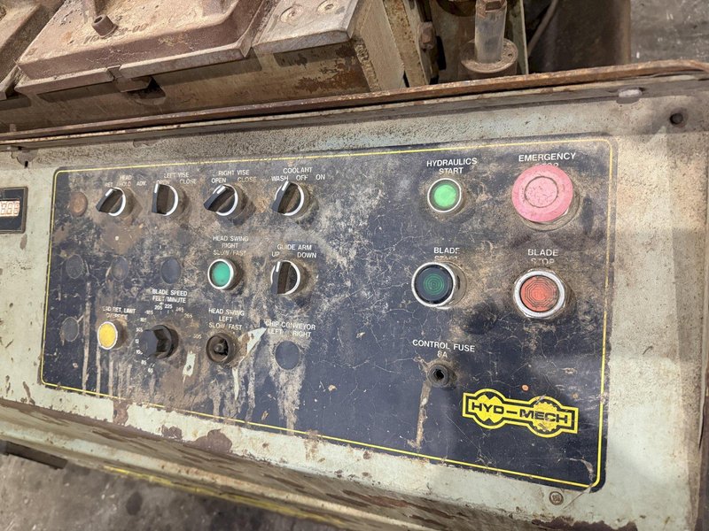 18" X 20" HYD-MECH MODEL V18 SERIES II VERTICAL BAND SAW: STOCK #24965