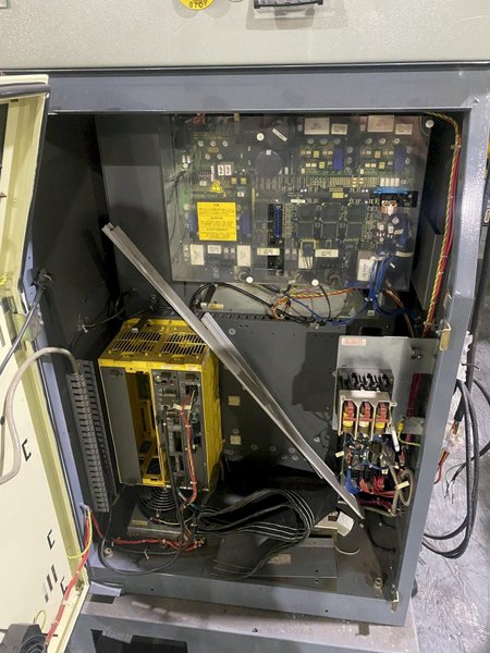 FANUC – R-2000iA/210F w/ R-J3iB Controls &amp; External Controls Panel REFURBISHED