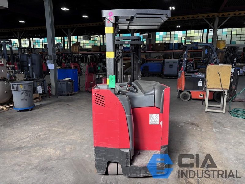 2020 - 3,500 LB. RAYMOND MODEL 425-C35TT STAND-UP ELECTRIC FORKLIFT