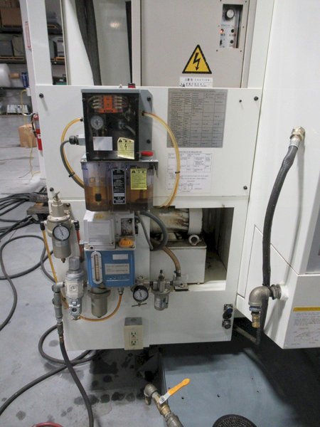 Kitamura Mycenter 3X CNC Vertical Machining Center, 29.9" x 17.9" x 18", CT40, 10K, 20 ATC, Chip Con, Fanuc O-M- Auction Item