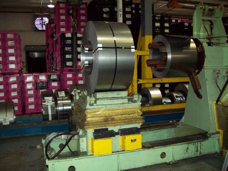 Perfecto Coil Reel Uncoiler and Powered Coil Straightener 7,000 Lbs.