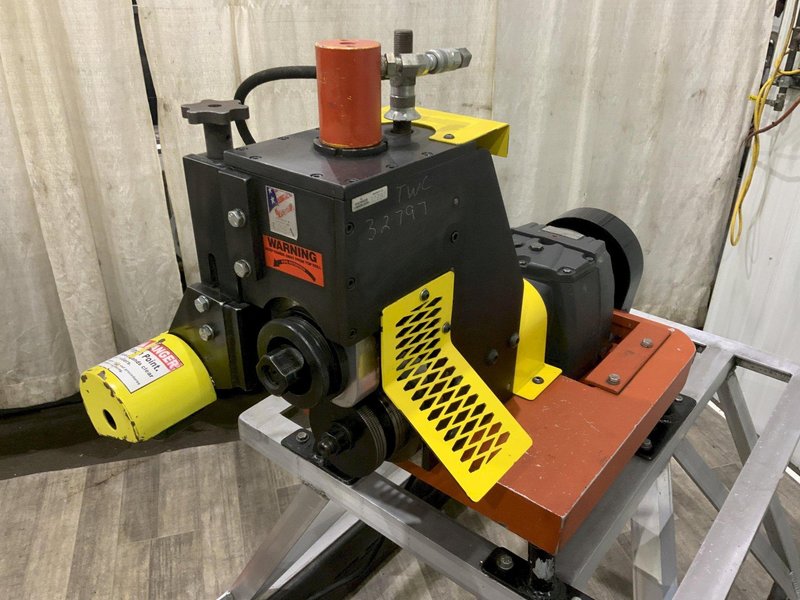 PACE MACHINERY MODEL 1023 PORTABLE ROLL GROOVER: STOCK #81267