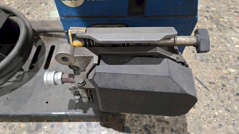 MILLER S-64 24V WIRE FEEDER USED