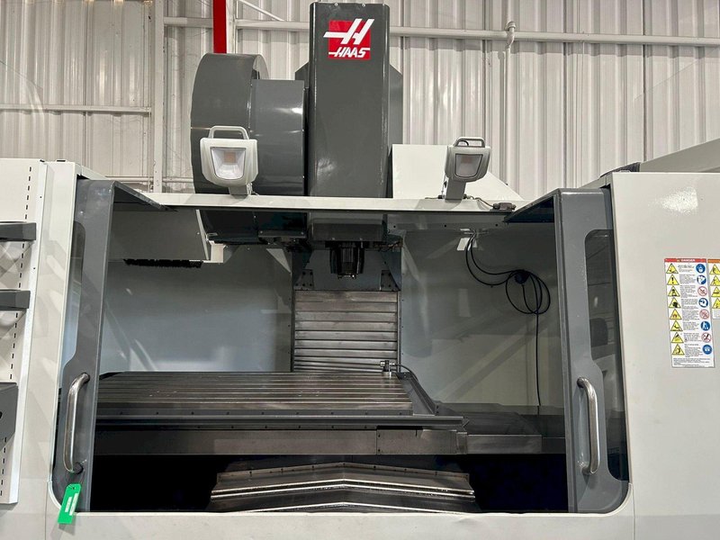 Haas VF-8/50 CNC Vertical Machining Center – 50 Taper Mill