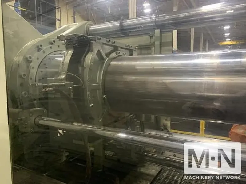 943 TON 201 OZ NISSEI MODEL FV9200-600L INJECTION MOLDING MACHINE MFG 2003