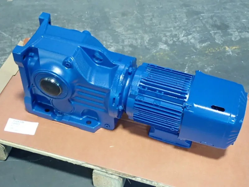 SEW EURODRIVE 1.5HP GEAR MOTOR  -  KA77B DRN90S4/BE2HR