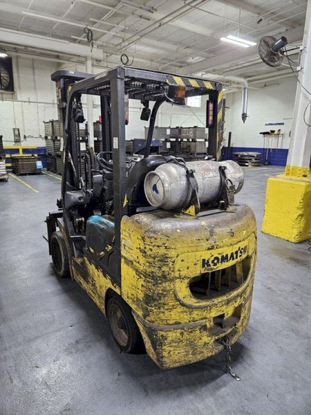 5,000 LBS KOMATSU MODEL FG30-SHT-12 LP GAS FORKLIFT: YOBRO #25379