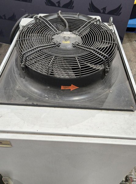 IPG PHOTONICS LC71. 01-A. 4. 5/6 LASER CHILLER, 400/480V, 3PH USED