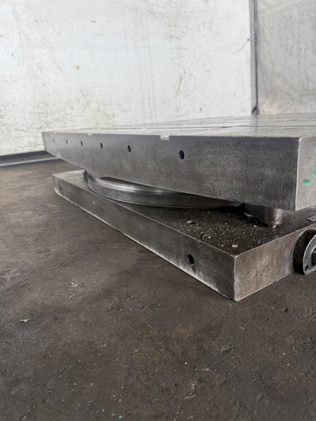 30" X 40" DEVLIEG AIR LIFT ROTARY TABLE. STOCK # 0221226