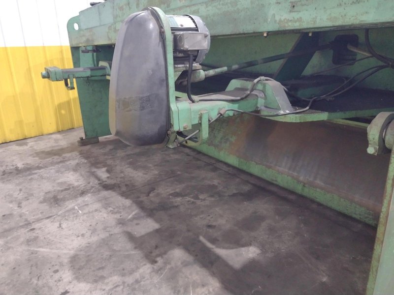 10&#039; X 1/4&quot; ACCURPRESS MODEL #825010 LP HYDRAULIC SHEAR: YOBRO #24451