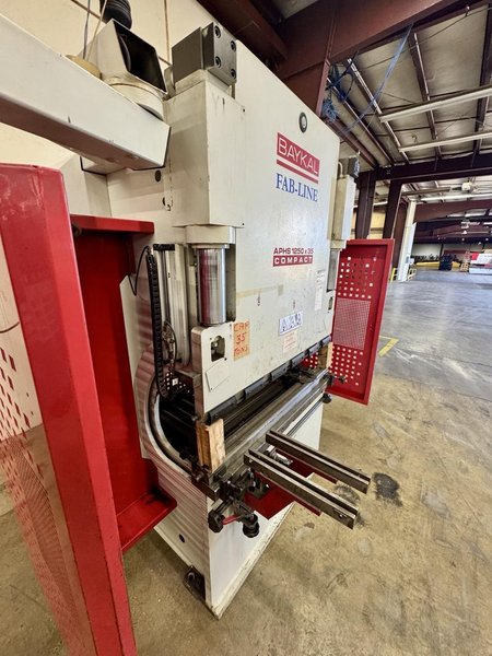 35 Ton x 4′ Baykal APHS  CNC Press Brake, 2008 – CNC Backguage