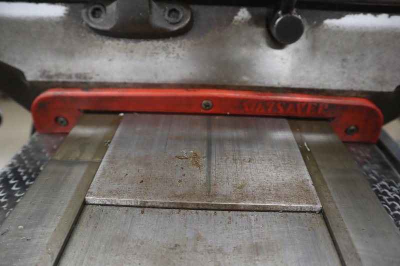 Bridgeport 1J Step Head Vertical Knee Mill, Sony 2-Axis DRO- Auction Item