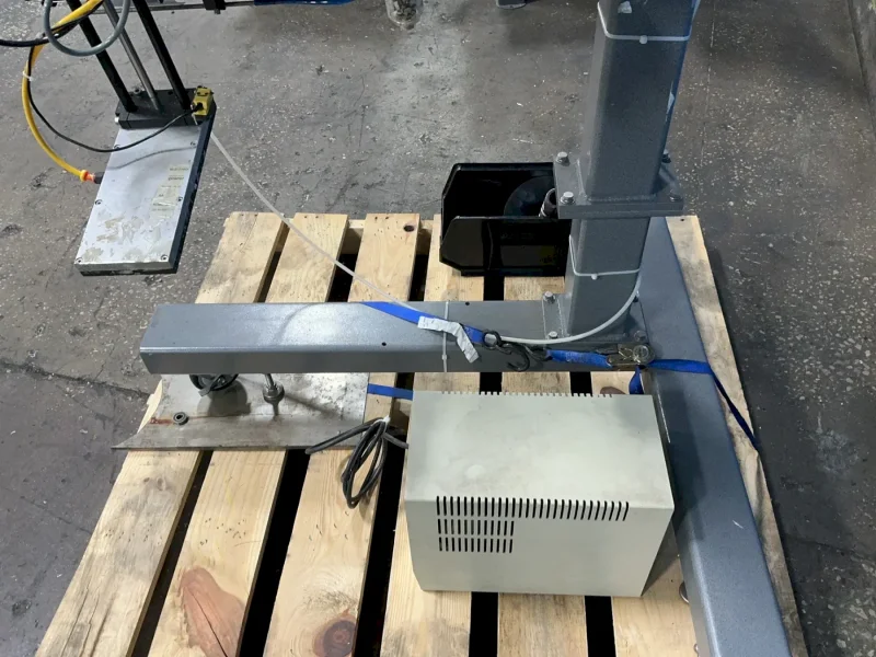 ID TECHNOLOGY 14” OUTSIDE DIAMETER / 3” INSIDE DIAMETER CORE PRINT AND APPLY LABELER  -  252