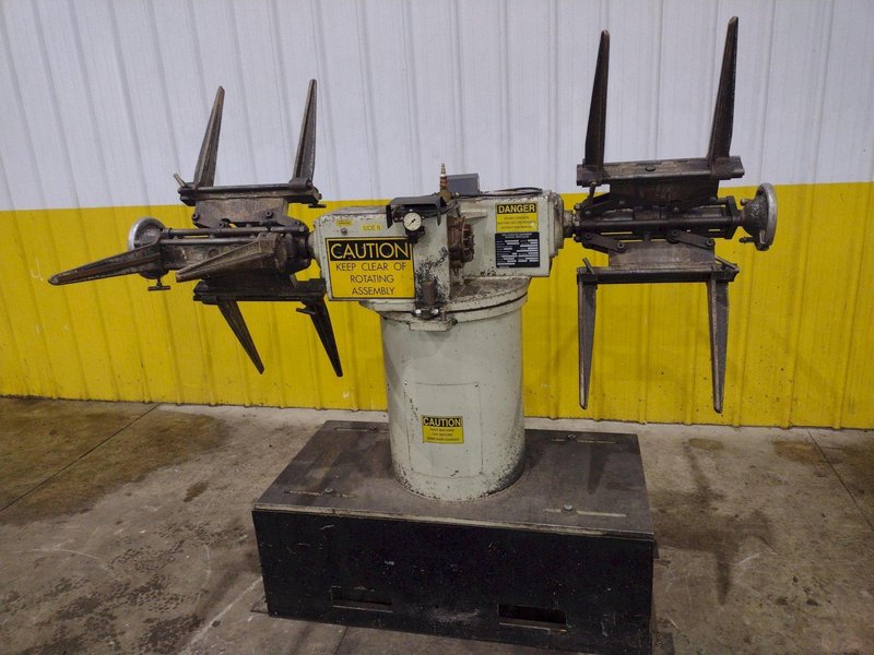 3,000 LBS C.W.P. MODEL #2.5 RD DUAL COIL REEL UNCOILER: YOBRO #25066