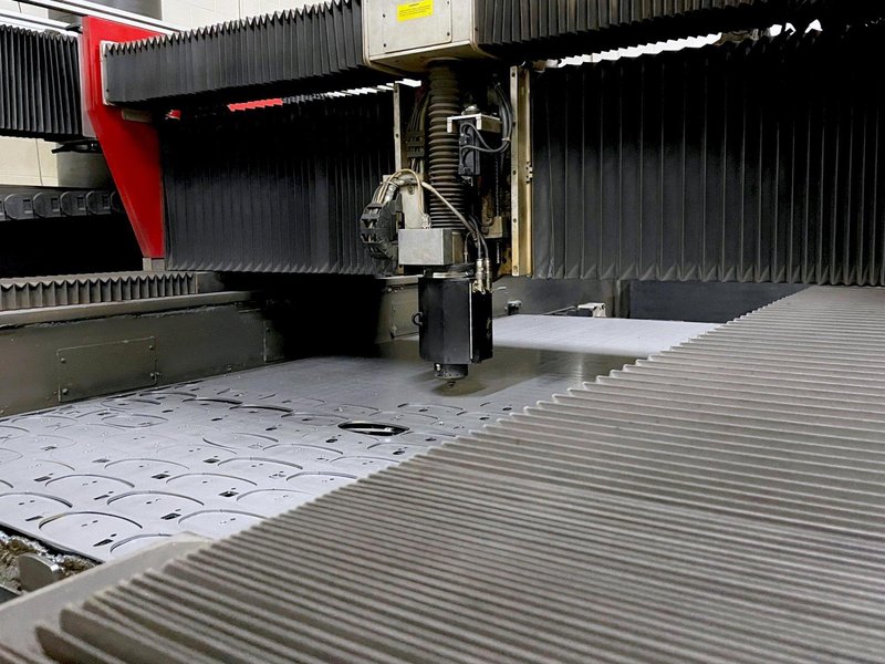 Cincinnati CL840 5&#039; X 10&#039; 4.0 KW CO2 Laser