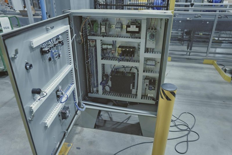 Yaskawa Motoman GP25-12 Robots (1) – YRC1000 Controllers, Mech-Mind 3D Vision, Bin Picking, Integrated Safety Cells, 2022