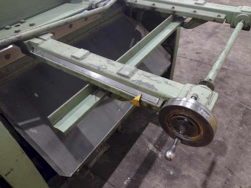 4' X  12 GAUGE PEXTO MODEL #12-U-4K MECHANICAL POWER SHEAR: YOBRO #25664