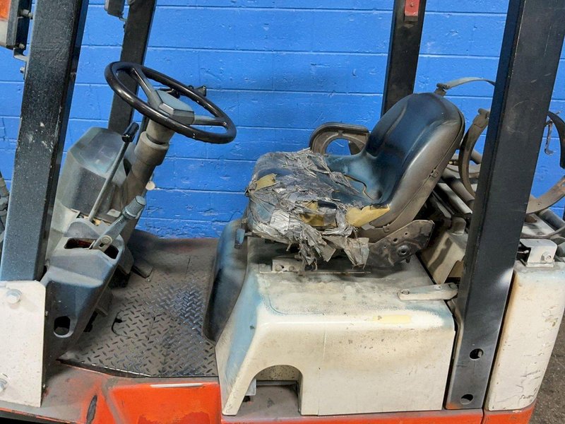 NISSAN PROPANE FORKLIFT  -  CPJ01A15-V