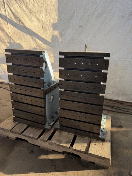 20" X 40" DEVLIEG BOX TYPE 4-PIECE ANGLE PLATE SET. STOCK # 0115126
