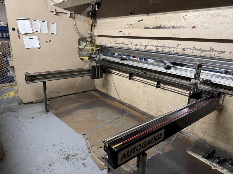 230 TON X 14&#039; PACIFIC MODEL #J230-14 HYDRAULIC PRESS BRAKE: STOCK #79499