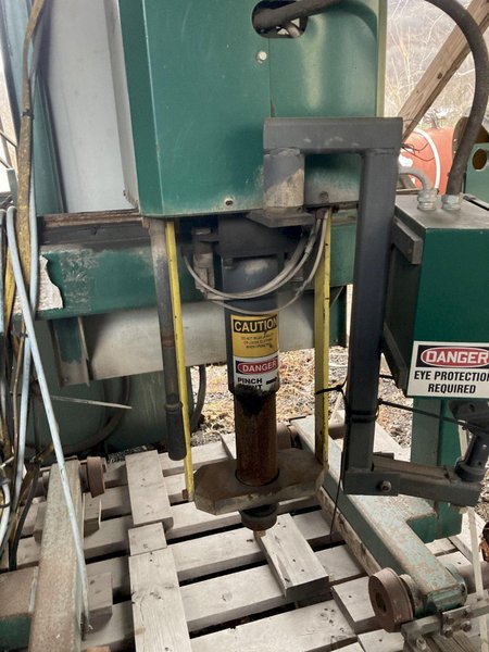 200 TON WTC EQUIPMENT HYDRAULIC TRACK PRESS &amp; TORQUE WRENCH: STOCK #18311