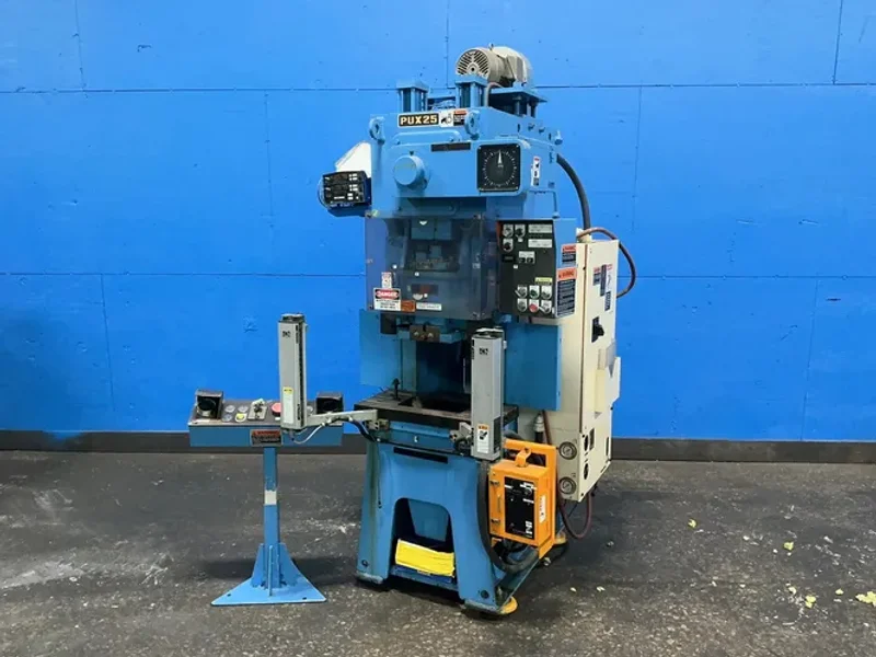 Wasino Engineering 25 Tons Gap Frame Press - Pux 25