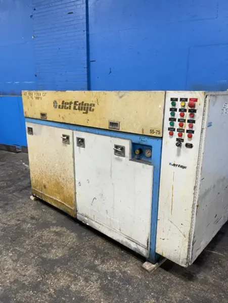 JET EDGE WATERJET INTENSIFIER PUMP  -  5575