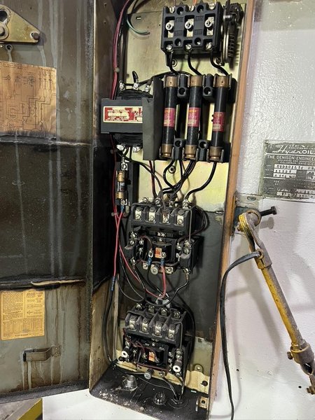 25 TON DENISON HYDRAULIC C-FRAME PRESS.