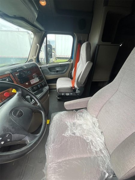 2017 Freightliner Cascadia 125 3AKJGLDR6HSHZ6452