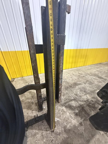 30,000 LBS SUPERIOR FAB MODEL #98-105-617 FORKLIFT MAST: YOBRO #23993