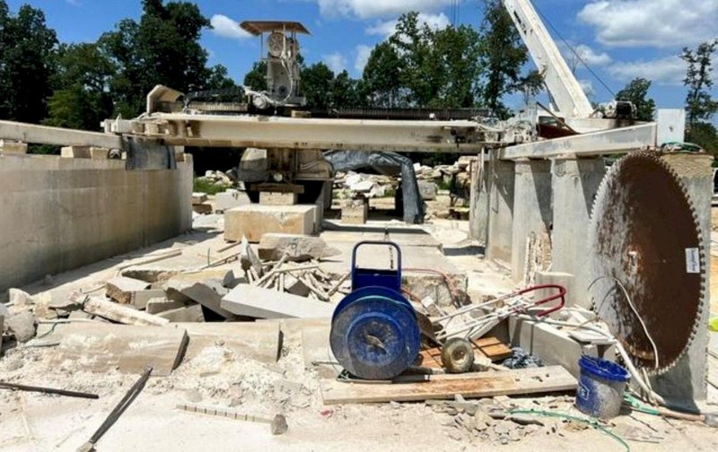 2008 Park Industries Predator Block Saw 60" max blade capacity
40 HP Motor